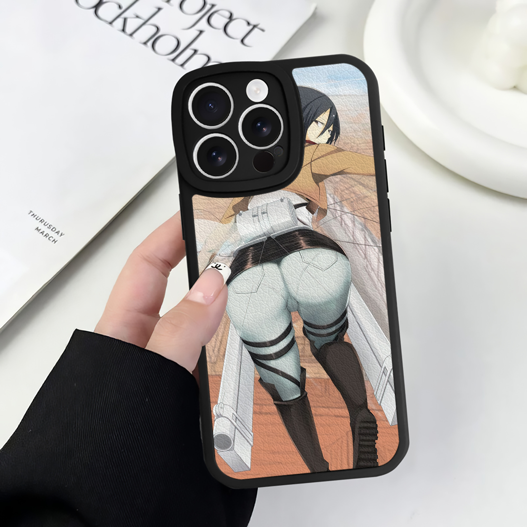 （画像用） 進撃の巨人 Attack on Titan 【iPhone 16シリーズ対応】シリコンスマホケース（レザー調） 材質：シリコン